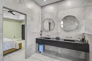 3635 80th Dr E, Sarasota, FL 34243 - Photo 40