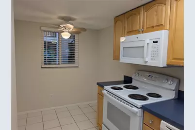 3700 S Osprey Avenue #115, Sarasota, FL 34239 - Photo 4