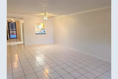 3700 S Osprey Avenue #115, Sarasota, FL 34239 - Photo 2