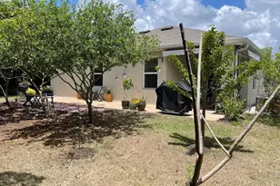 690 Hadley Pl E, Naples, FL 34104 - Photo 34