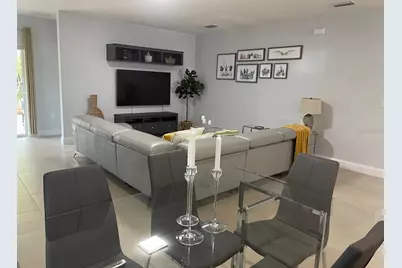 690 Hadley Place E, Naples, FL 34104 - Photo 12