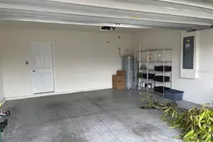 690 Hadley Pl E, Naples, FL 34104 - Photo 30