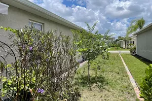 690 Hadley Pl E, Naples, FL 34104 - Photo 40