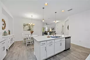 6081 Amberly Dr, Bradenton, FL 34208 - Photo 4