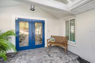 664 Key Royale Dr, Holmes Beach, FL 34217 - Photo 4