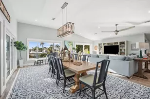 664 Key Royale Dr, Holmes Beach, FL 34217 - Photo 18