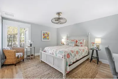 664 Key Royale Drive, Holmes Beach, FL 34217 - Photo 32