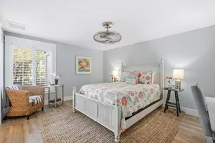 664 Key Royale Dr, Holmes Beach, FL 34217 - Photo 32