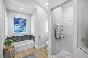 664 Key Royale Dr, Holmes Beach, FL 34217 - Photo 26