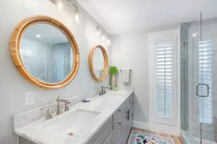 664 Key Royale Dr, Holmes Beach, FL 34217 - Photo 34