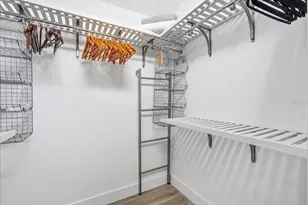 664 Key Royale Dr, Holmes Beach, FL 34217 - Photo 22