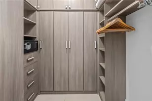 1035 Seaside Dr, Sarasota, FL 34242 - Photo 14