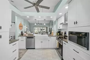 4934 Clubview Ct E, Bradenton, FL 34203 - Photo 6