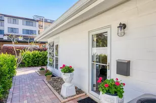 1214 Moonmist Cir, Sarasota, FL 34242 - Photo 4