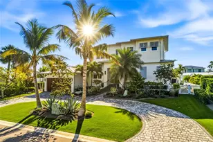 628 Dundee Ln, Holmes Beach, FL 34217 - Photo 2