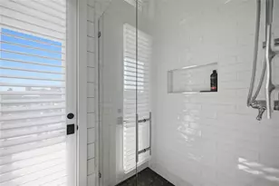 628 Dundee Ln, Holmes Beach, FL 34217 - Photo 40