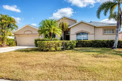 7437 Featherstone Boulevard, Sarasota, FL 34238 - Photo 1