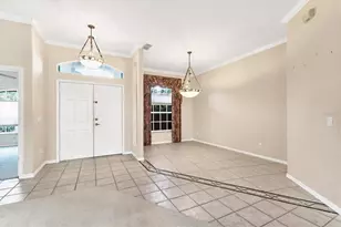 7437 Featherstone Blvd, Sarasota, FL 34238 - Photo 4