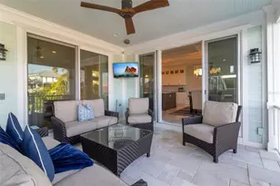 718 Key Royale Dr, Holmes Beach, FL 34217 - Photo 42