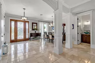 718 Key Royale Dr, Holmes Beach, FL 34217 - Photo 12