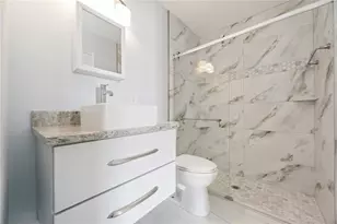 9608 Valencia Cove, Bradenton, FL 34210 - Photo 6