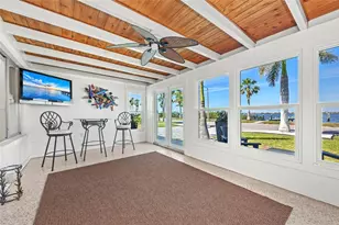 2014 Riverside Dr E, Bradenton, FL 34208 - Photo 12