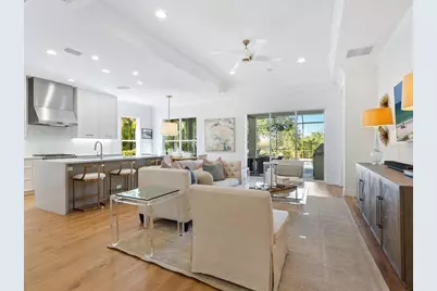 12129 Thornhill Court, Lakewood Ranch, FL 34202 - Photo 8