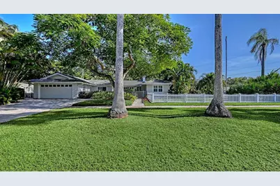 4810 Bay Shore Road, Sarasota, FL 34234 - Photo 2