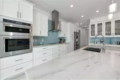 7505 27th Avenue W, Bradenton, FL 34209 - Photo 10