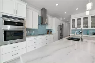 7505 27th Ave W, Bradenton, FL 34209 - Photo 10