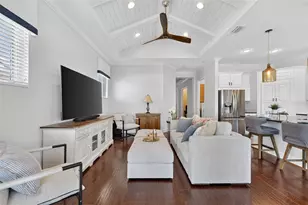 230 Sapphire Lake Dr, Bradenton, FL 34209 - Photo 10