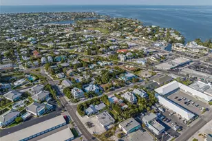 2908 Avenue B, Holmes Beach, FL 34217 - Photo 4