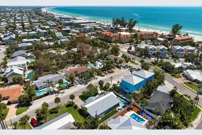 204 75th Street, Holmes Beach, FL 34217 - Photo 6