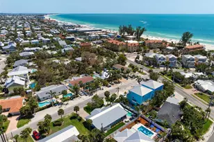 204 75th St, Holmes Beach, FL 34217 - Photo 6