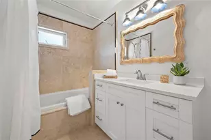 204 75th St, Holmes Beach, FL 34217 - Photo 44