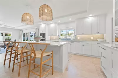 204 75th Street, Holmes Beach, FL 34217 - Photo 12