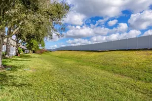 1314 Grantham Dr, Sarasota, FL 34234 - Photo 28