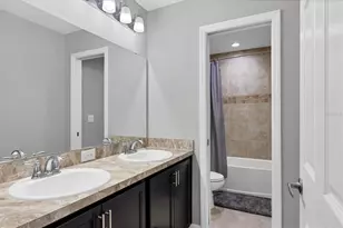 1314 Grantham Dr, Sarasota, FL 34234 - Photo 20