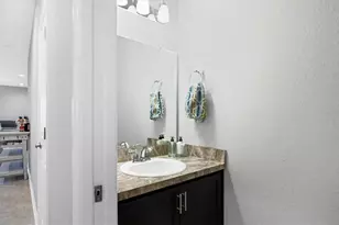 1314 Grantham Dr, Sarasota, FL 34234 - Photo 24