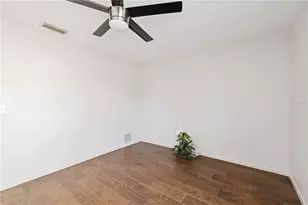 4202 Center Pointe Ln, Sarasota, FL 34233 - Photo 22