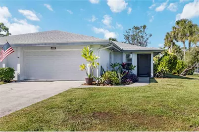 4202 Center Pointe Lane #30, Sarasota, FL 34233 - Photo 2
