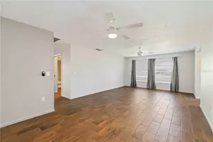 4202 Center Pointe Ln, Sarasota, FL 34233 - Photo 8