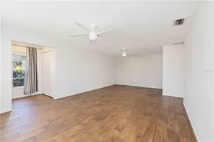 4202 Center Pointe Ln, Sarasota, FL 34233 - Photo 6