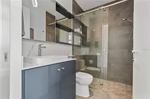 1365 Harbor Dr, Sarasota, FL 34239 - Photo 44