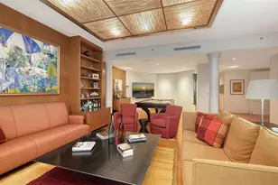 2052 Benjamin Franklin Dr, Sarasota, FL 34236 - Photo 10