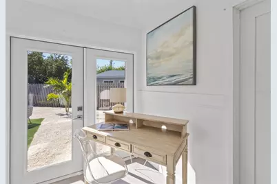 624 Saint Judes Drive, Longboat Key, FL 34228 - Photo 16