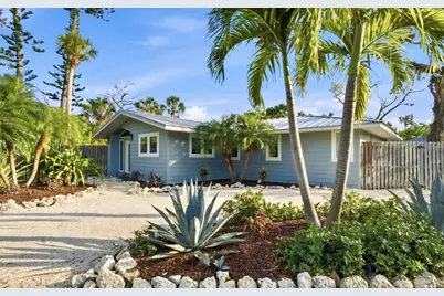 624 Saint Judes Drive, Longboat Key, FL 34228 - Photo 1