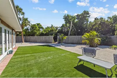 624 Saint Judes Drive, Longboat Key, FL 34228 - Photo 36