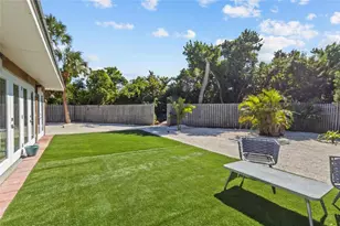 624 St Judes Dr, Longboat Key, FL 34228 - Photo 36