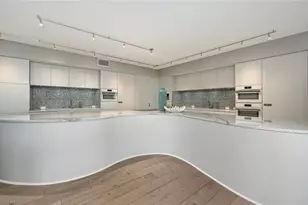 800 N Tamiami Trail, Sarasota, FL 34236 - Photo 14